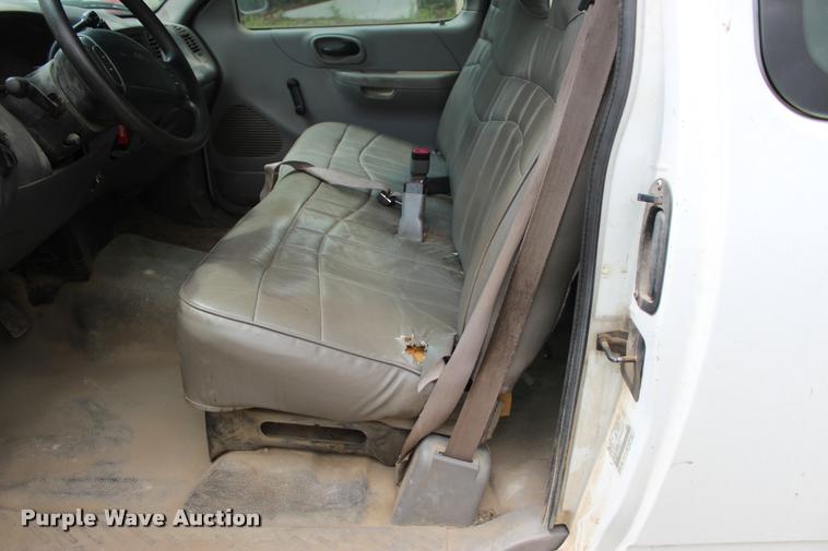 image for item DA2716 2000 Ford F150 SuperCab pickup truck