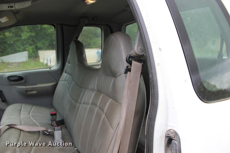 image for item DA2716 2000 Ford F150 SuperCab pickup truck