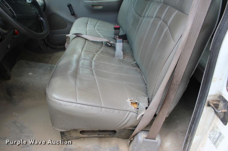 image for item DA2716 2000 Ford F150 SuperCab pickup truck