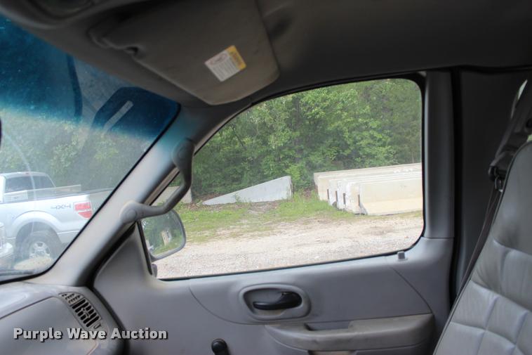 image for item DA2716 2000 Ford F150 SuperCab pickup truck