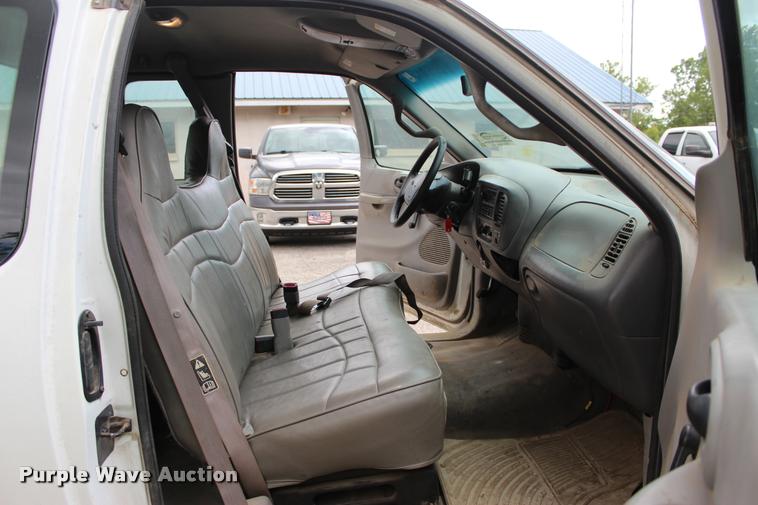 image for item DA2716 2000 Ford F150 SuperCab pickup truck