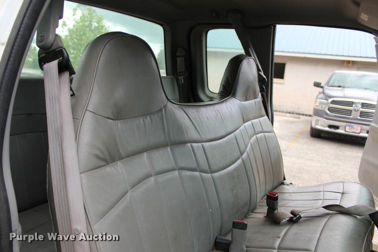 image for item DA2716 2000 Ford F150 SuperCab pickup truck