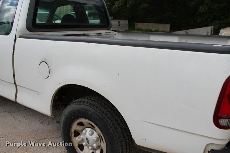 image for item DA2716 2000 Ford F150 SuperCab pickup truck
