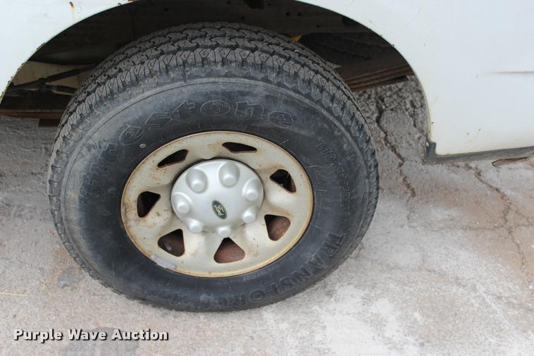 image for item DA2716 2000 Ford F150 SuperCab pickup truck