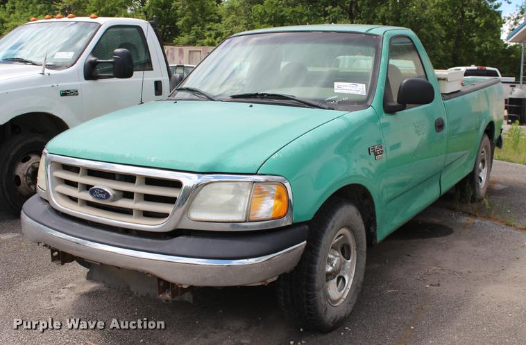image for item DA2717 2001 Ford F150 pickup truck
