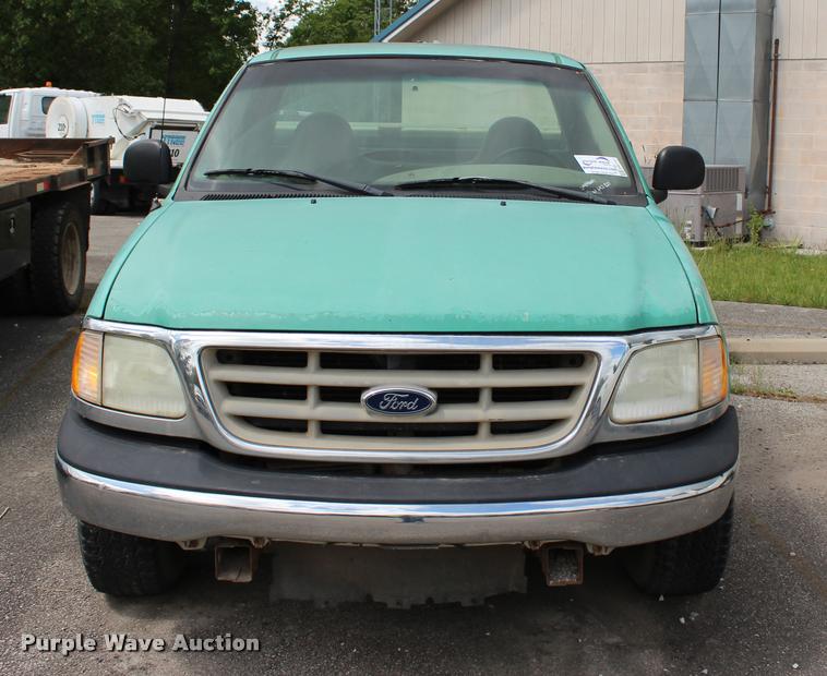 image for item DA2717 2001 Ford F150 pickup truck
