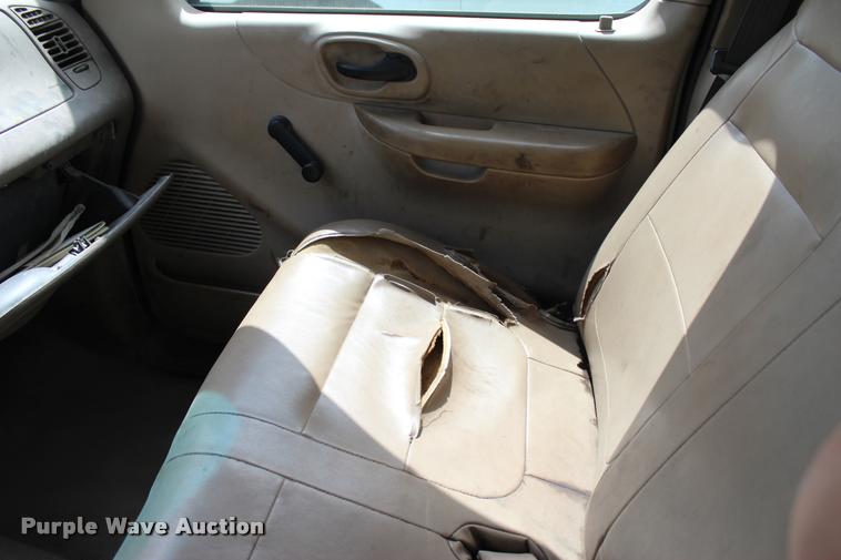 image for item DA2717 2001 Ford F150 pickup truck