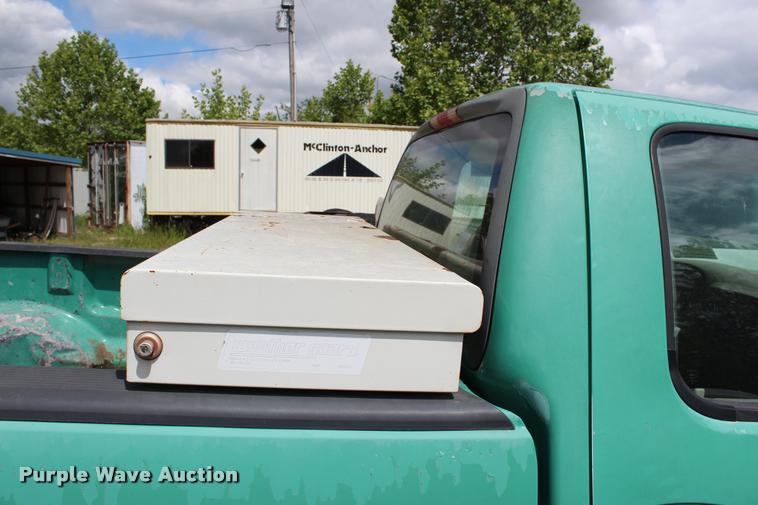 image for item DA2717 2001 Ford F150 pickup truck