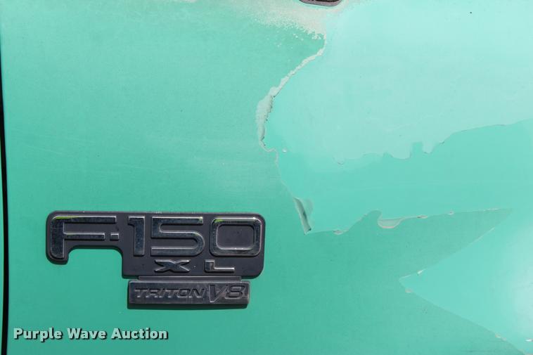 image for item DA2717 2001 Ford F150 pickup truck