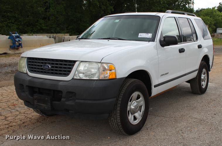 image for item DA2718 2004 Ford Explorer SUV