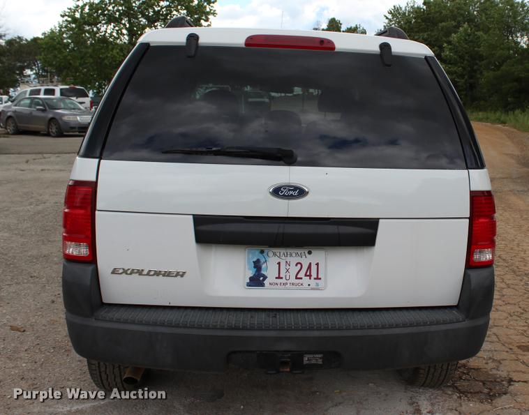image for item DA2718 2004 Ford Explorer SUV