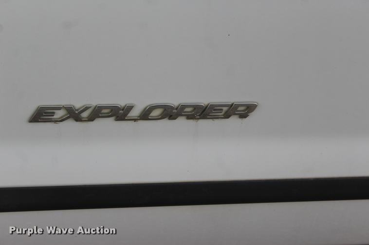 image for item DA2718 2004 Ford Explorer SUV