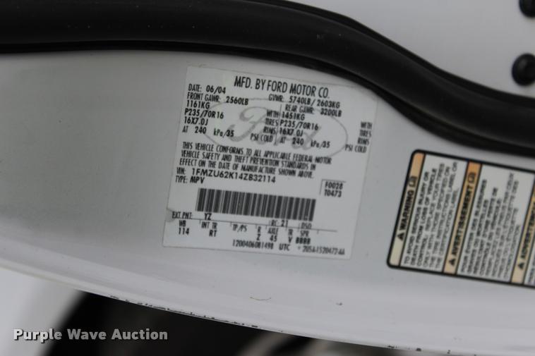 image for item DA2718 2004 Ford Explorer SUV