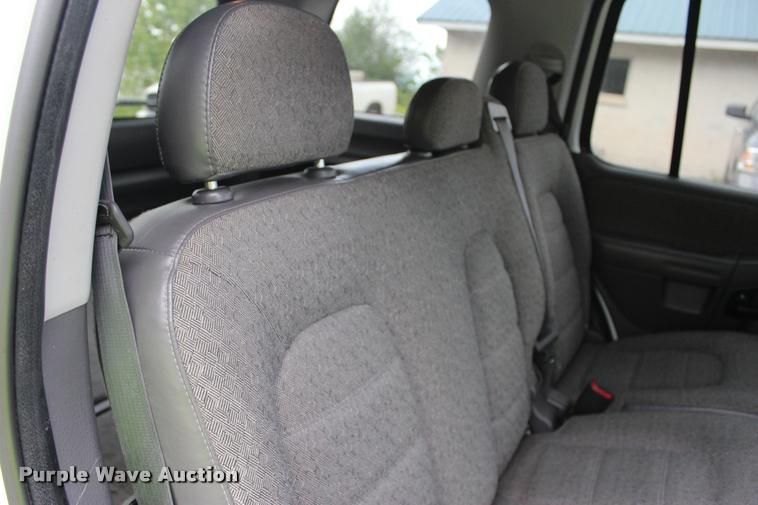 image for item DA2718 2004 Ford Explorer SUV