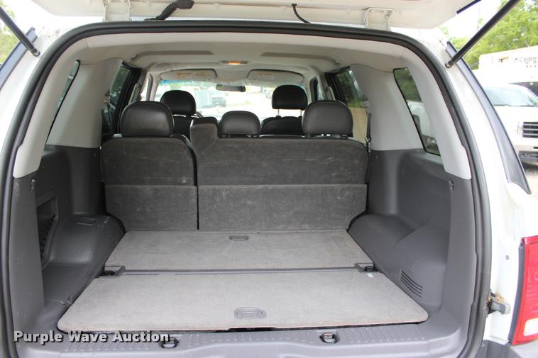 image for item DA2718 2004 Ford Explorer SUV