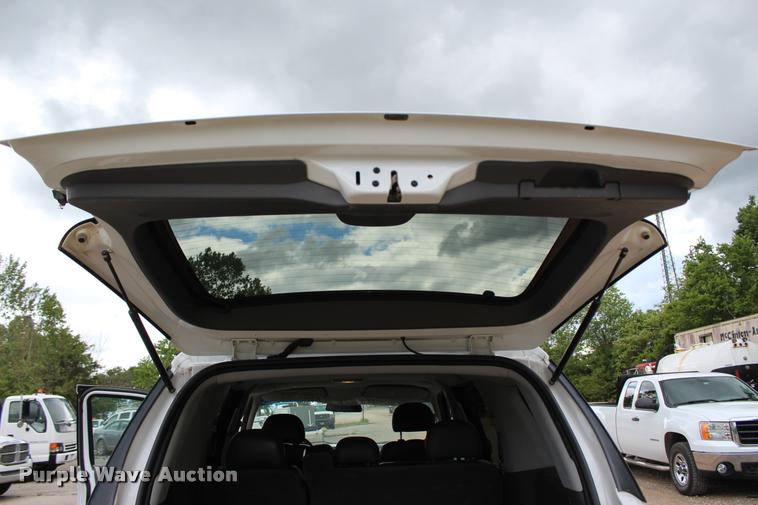 image for item DA2718 2004 Ford Explorer SUV