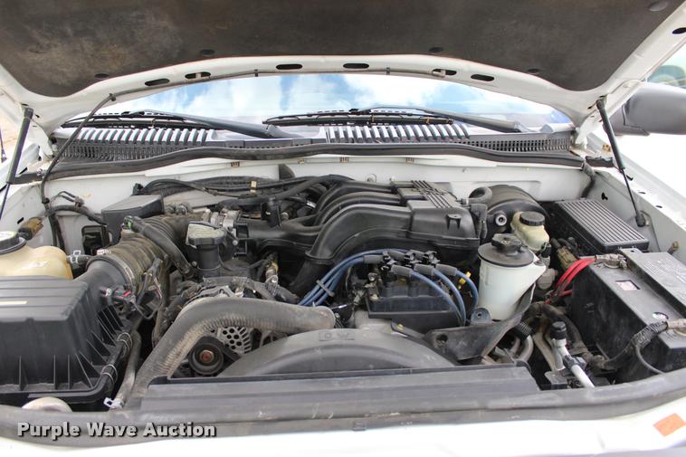 image for item DA2718 2004 Ford Explorer SUV