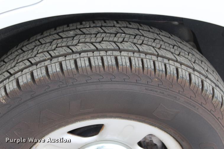 image for item DA2718 2004 Ford Explorer SUV