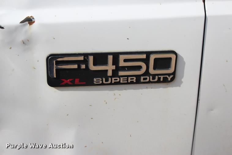 image for item DA2719 2003 Ford F450 Super Duty flatbed truck