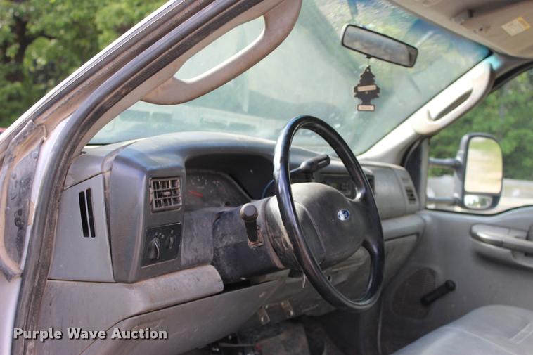 image for item DA2719 2003 Ford F450 Super Duty flatbed truck