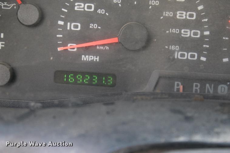 image for item DA2719 2003 Ford F450 Super Duty flatbed truck