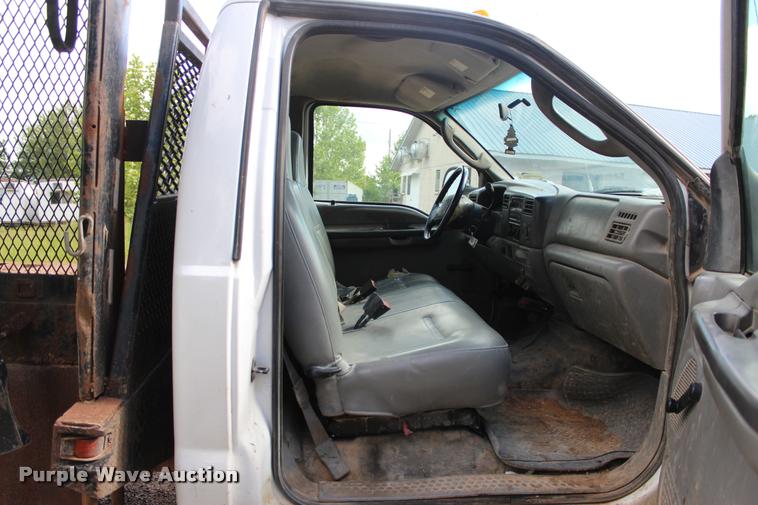 image for item DA2719 2003 Ford F450 Super Duty flatbed truck