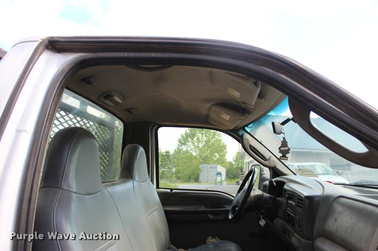 image for item DA2719 2003 Ford F450 Super Duty flatbed truck