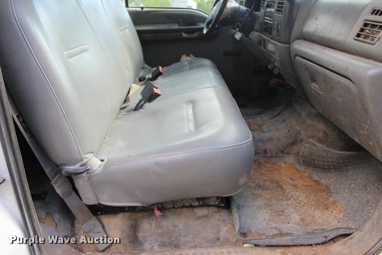 image for item DA2719 2003 Ford F450 Super Duty flatbed truck