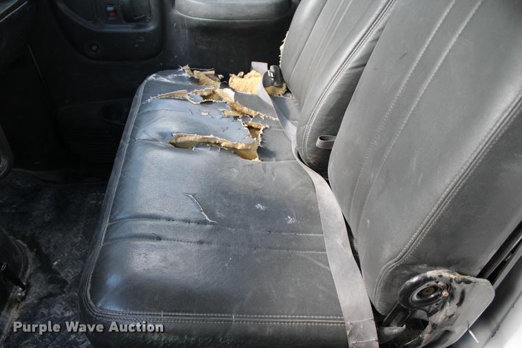 image for item DA2720 2006 GMC C5500 utility truck with crane