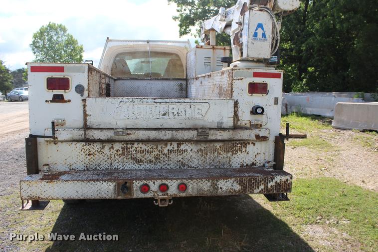 image for item DA2720 2006 GMC C5500 utility truck with crane