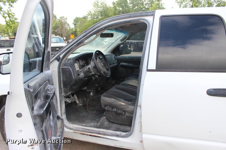 image for item DA2721 2005 Dodge Ram 1500 Quad Cab pickup truck