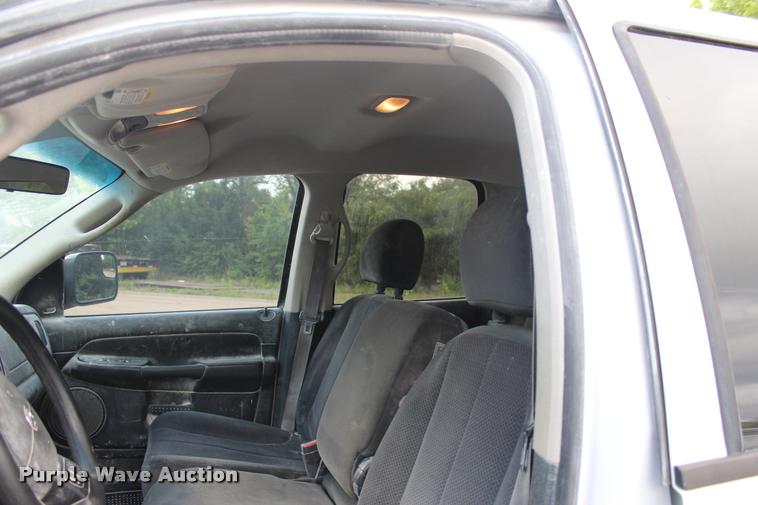 image for item DA2721 2005 Dodge Ram 1500 Quad Cab pickup truck