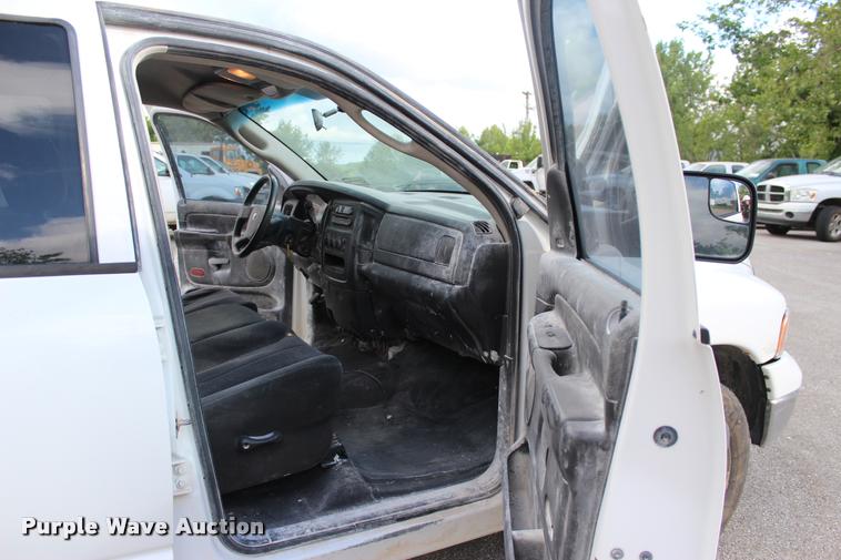 image for item DA2721 2005 Dodge Ram 1500 Quad Cab pickup truck