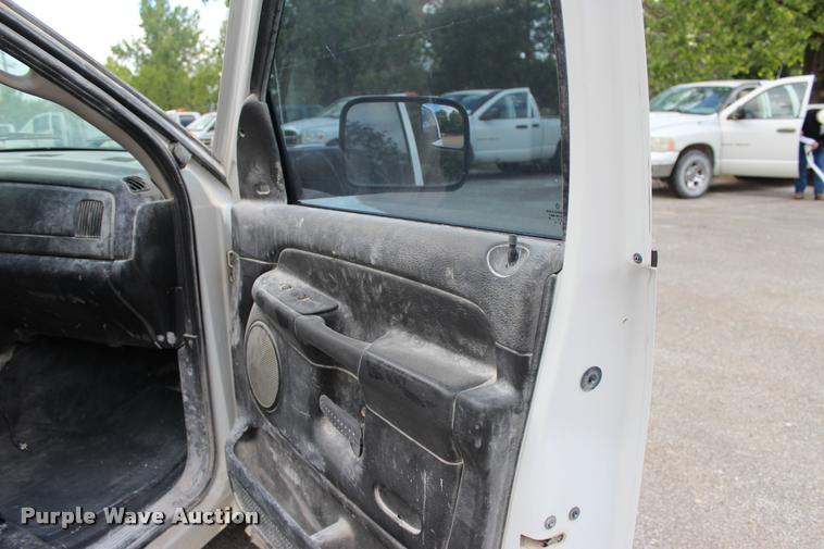 image for item DA2721 2005 Dodge Ram 1500 Quad Cab pickup truck