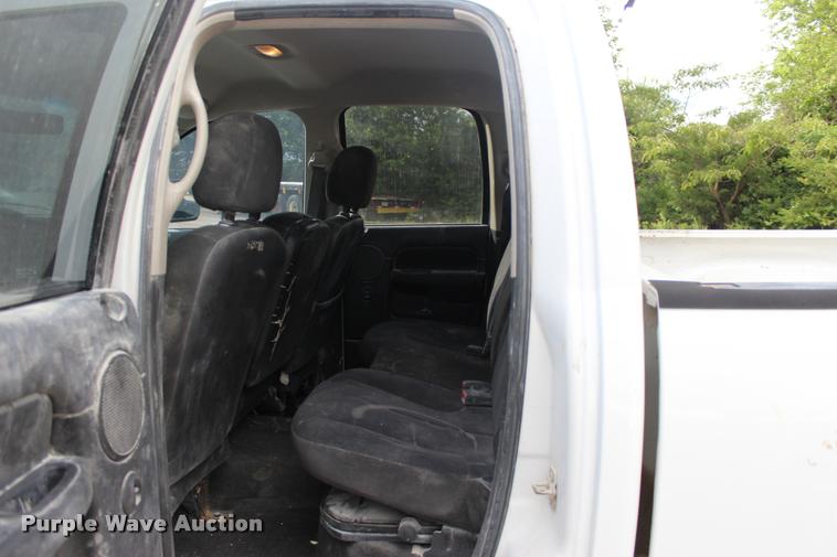 image for item DA2721 2005 Dodge Ram 1500 Quad Cab pickup truck