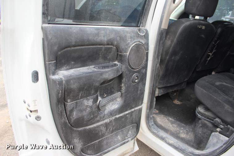 image for item DA2721 2005 Dodge Ram 1500 Quad Cab pickup truck