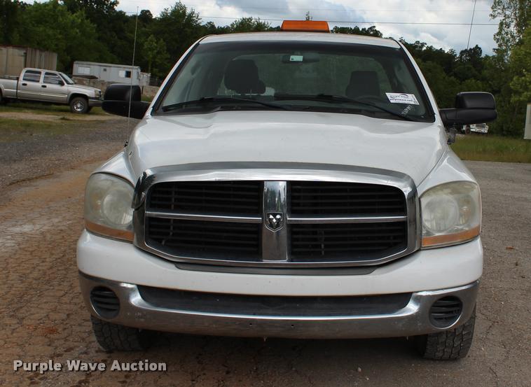 image for item DA2722 2006 Dodge Ram 1500 Quad Cab pickup truck
