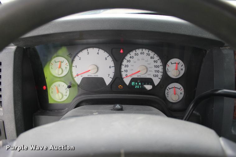 image for item DA2722 2006 Dodge Ram 1500 Quad Cab pickup truck