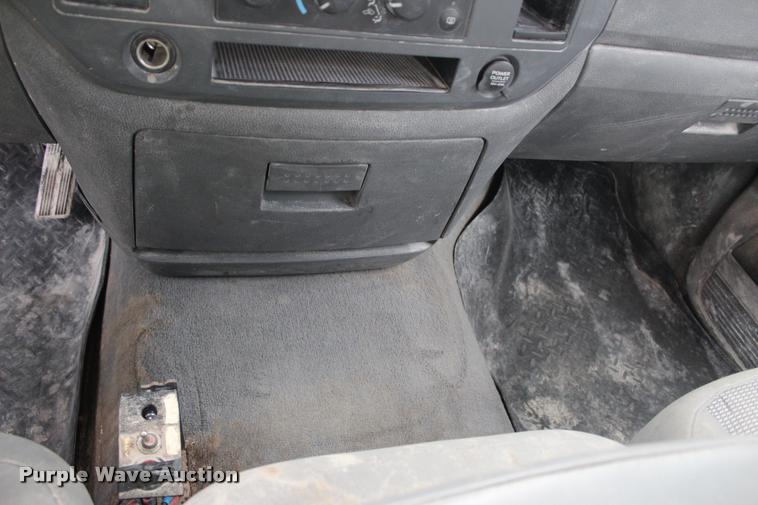 image for item DA2722 2006 Dodge Ram 1500 Quad Cab pickup truck