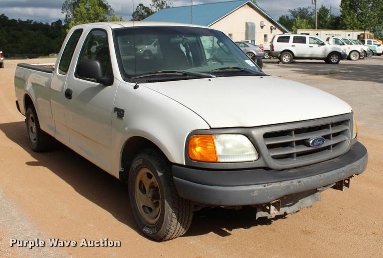 image for item DA2723 2004 Ford F150 SuperCab pickup truck