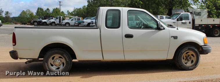 image for item DA2723 2004 Ford F150 SuperCab pickup truck