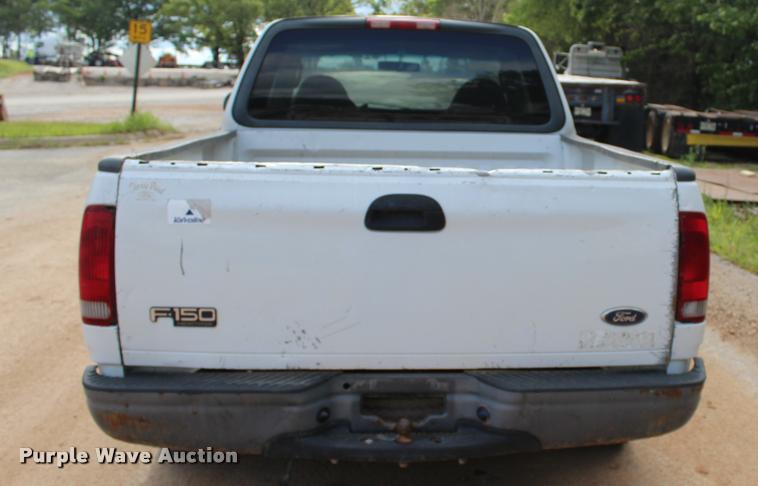 image for item DA2723 2004 Ford F150 SuperCab pickup truck