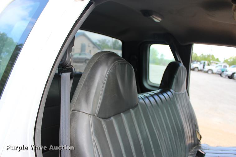 image for item DA2723 2004 Ford F150 SuperCab pickup truck