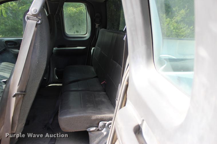 image for item DA2723 2004 Ford F150 SuperCab pickup truck