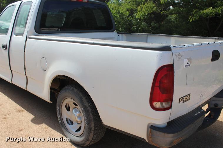 image for item DA2723 2004 Ford F150 SuperCab pickup truck
