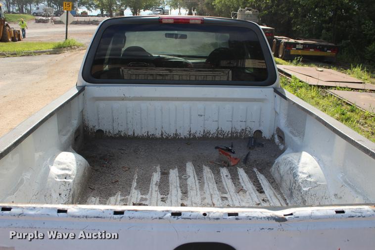 image for item DA2723 2004 Ford F150 SuperCab pickup truck