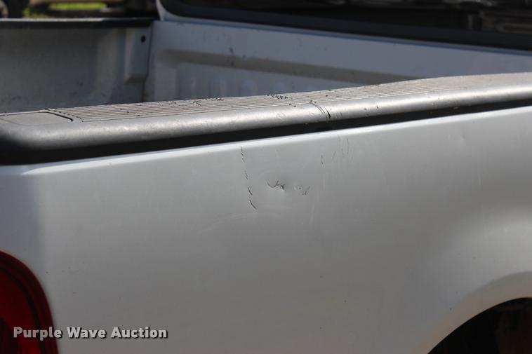 image for item DA2723 2004 Ford F150 SuperCab pickup truck