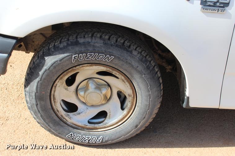 image for item DA2723 2004 Ford F150 SuperCab pickup truck