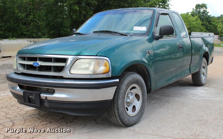 image for item DA2724 1997 Ford F150 SuperCab pickup truck