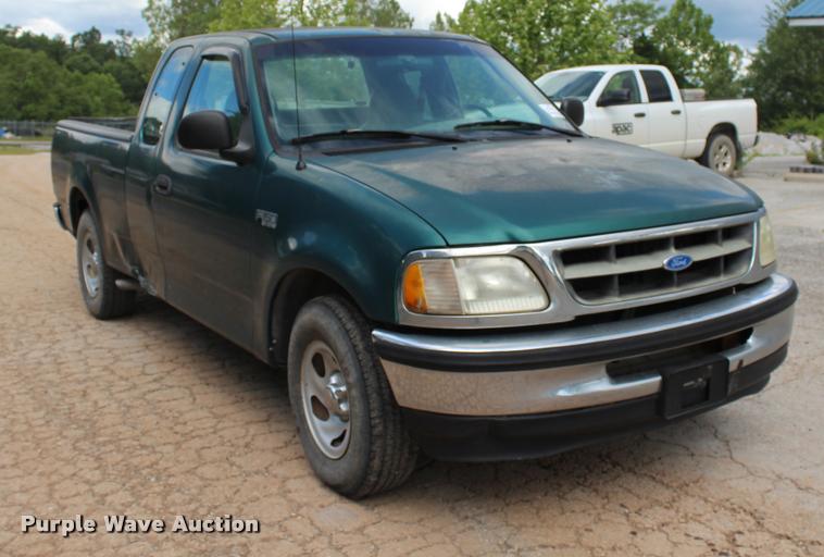 image for item DA2724 1997 Ford F150 SuperCab pickup truck